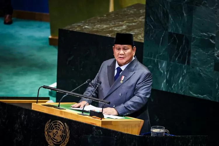 Presiden RI Prabowo Subianto dalam Konferensi Internasional Tingkat Tinggi untuk Penyelesaian Damai atas Masalah Palestina dan Implementasi Solusi Dua Negara yang diselenggarakan di Markas Besar PBB, New York, Amerika Serikat, Selasa (23/9) dini hari WIB. (Dok. BPMI Setpres)